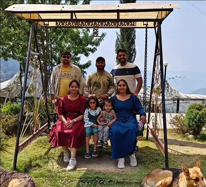 Couple trip Manali
